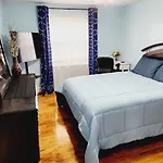 Cozy 1 Bedroom Business Suite