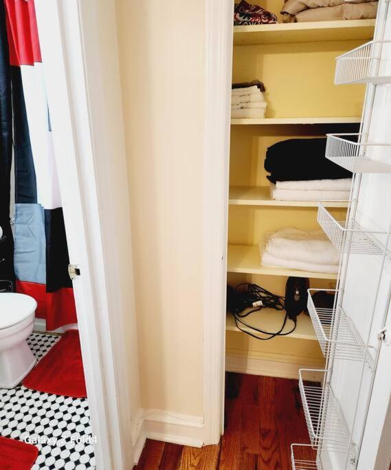 Cozy 1 Bedroom Business Apartment