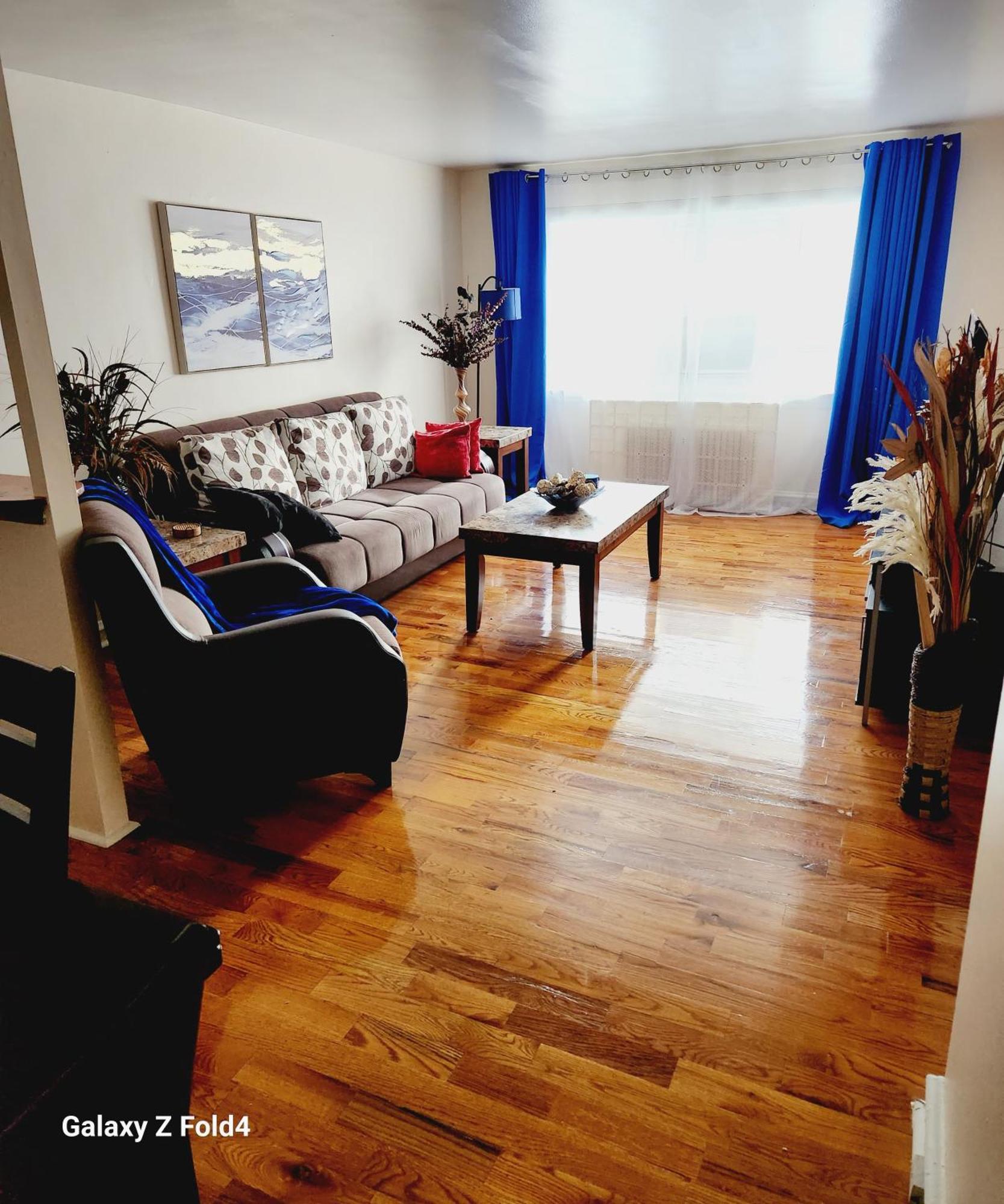 Cozy 1 Bedroom Business *